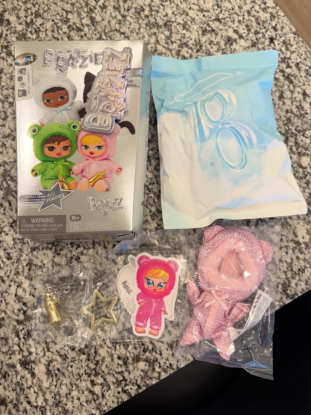 Bratz Bratziez Bling Series Fashion Doll Pink Rhinestone Bling Angel CLOE